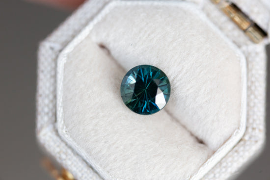 1.37ct round blue green sapphire