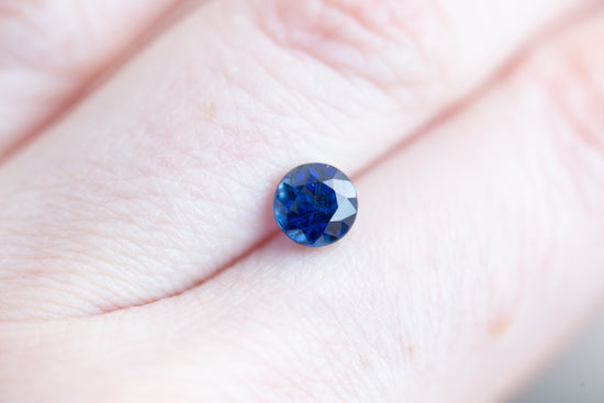Load image into Gallery viewer, 1.23ct round blue sapphire

