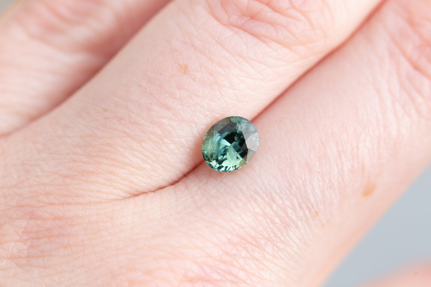 1.52ct oval teal green sapphire