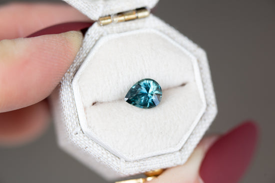 Load image into Gallery viewer, 1.22ct pear blue teal sapphire
