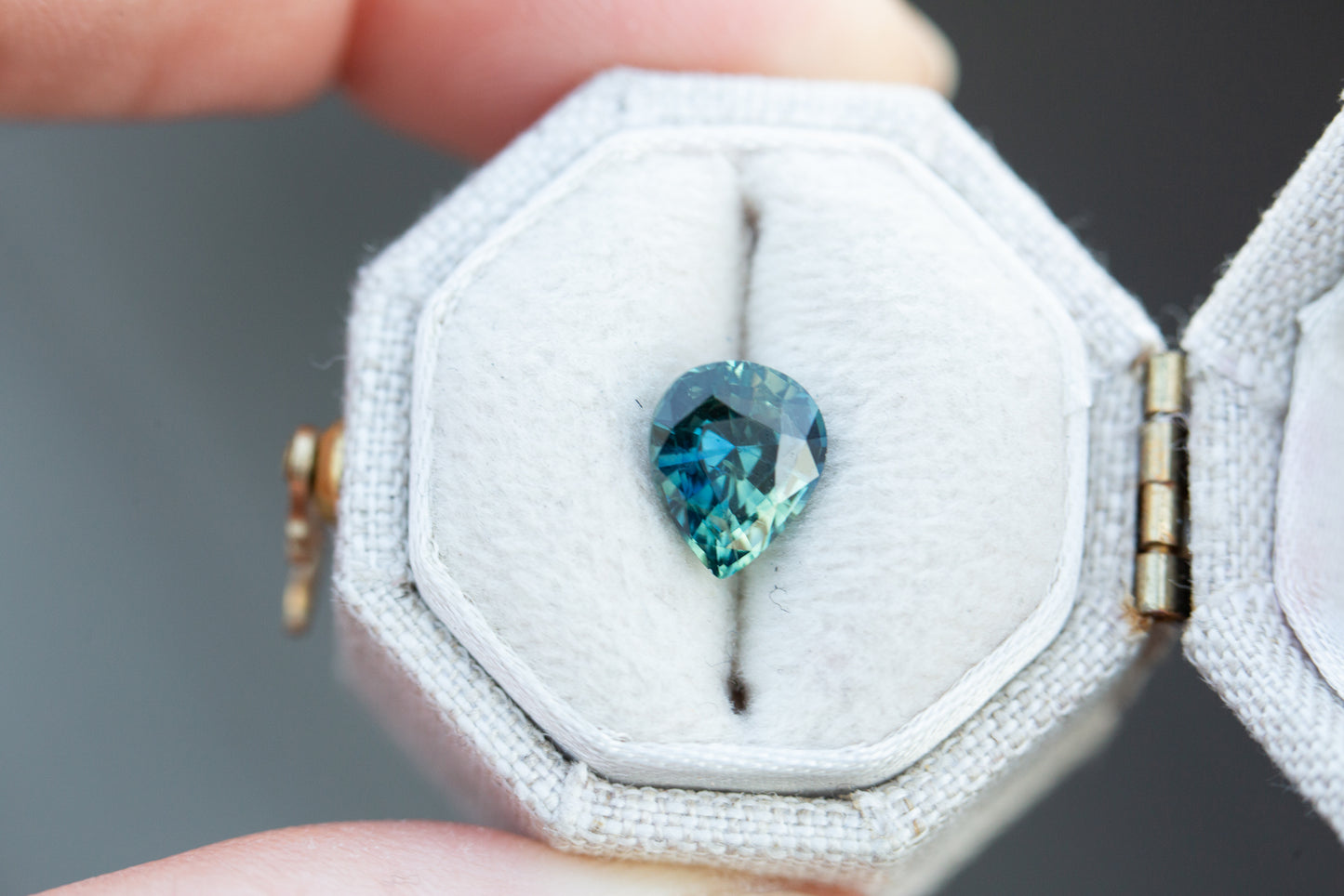 Load image into Gallery viewer, 1.71ct pear parti blue green sapphire
