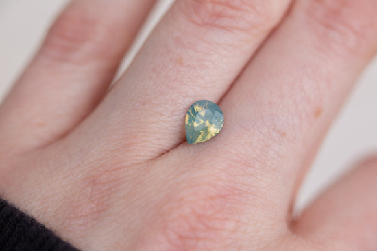 1.56ct opalescent teal sapphire