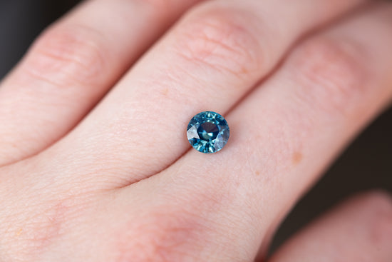 Load image into Gallery viewer, 1.74ct blue teal sapphire

