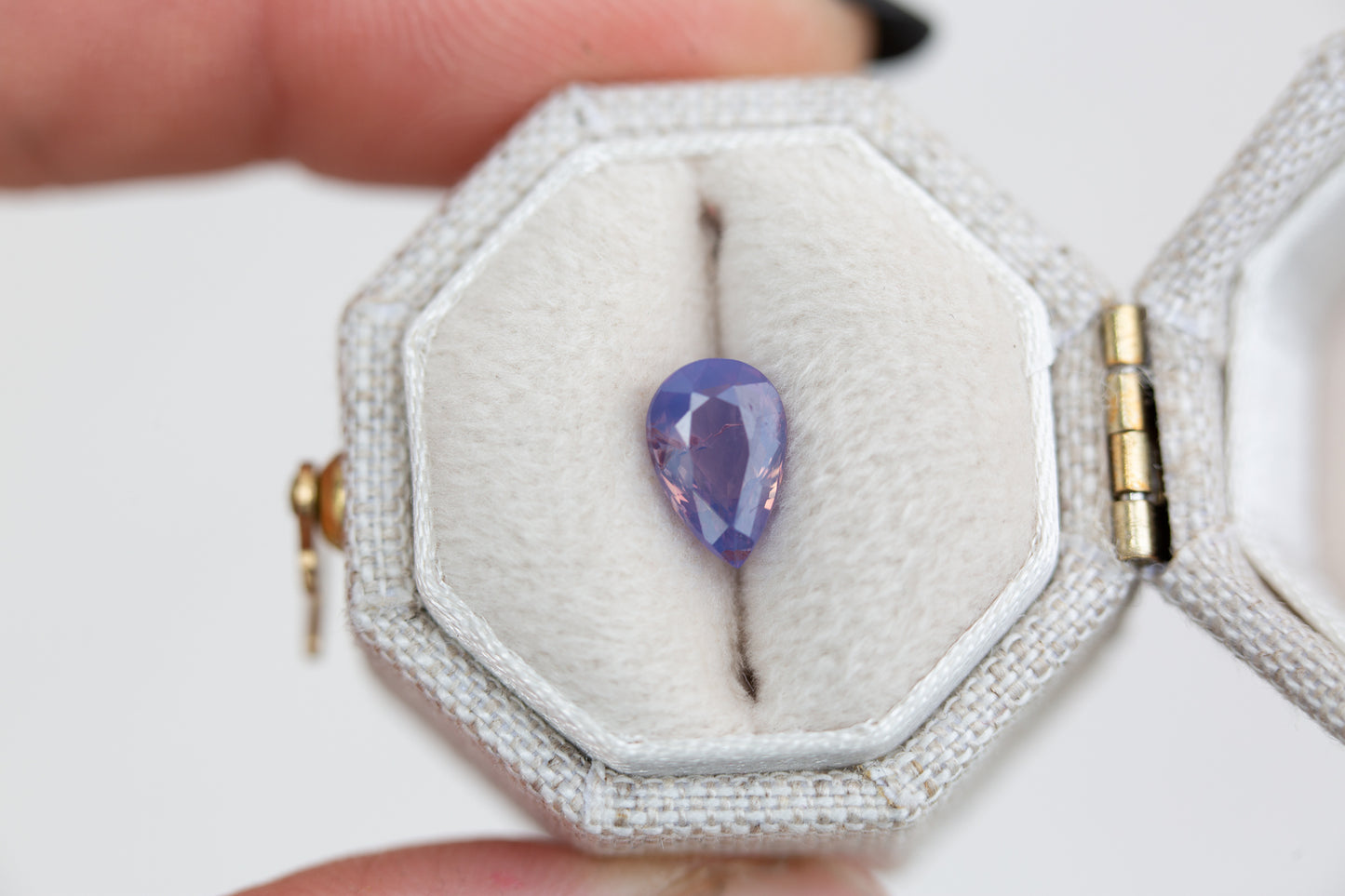 Load image into Gallery viewer, 1.23ct pear opalescent purple sapphire

