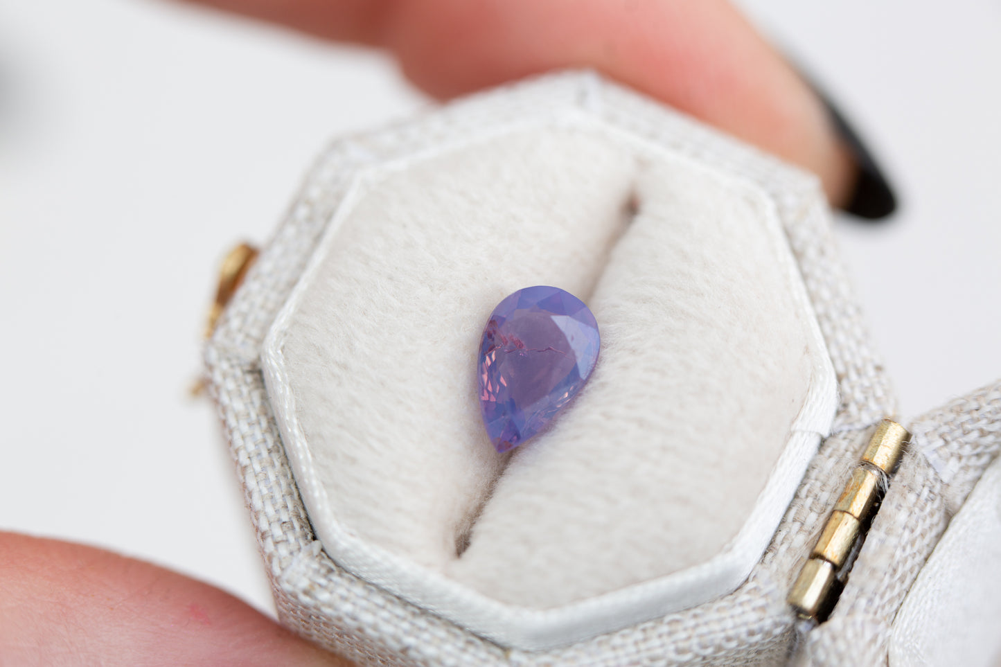Load image into Gallery viewer, 1.23ct pear opalescent purple sapphire
