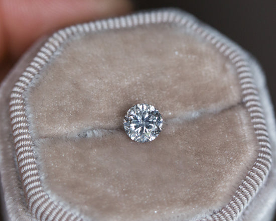 Load image into Gallery viewer, .95ct round salt and pepper diamond
