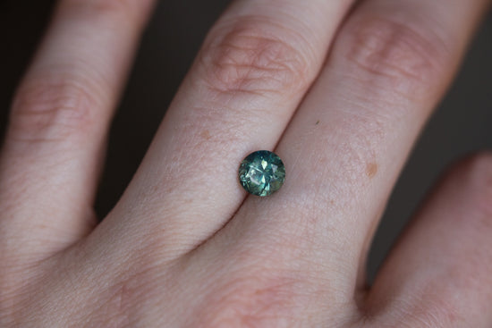 Load image into Gallery viewer, 1.65ct blue green sapphire
