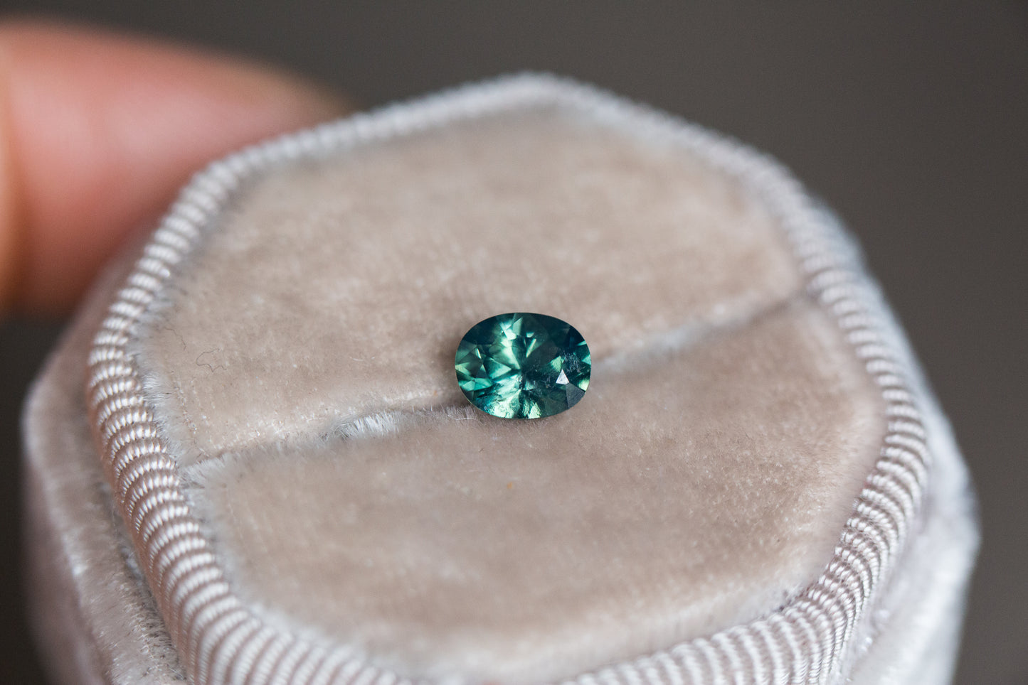 1.04ct teal opalescent sapphire