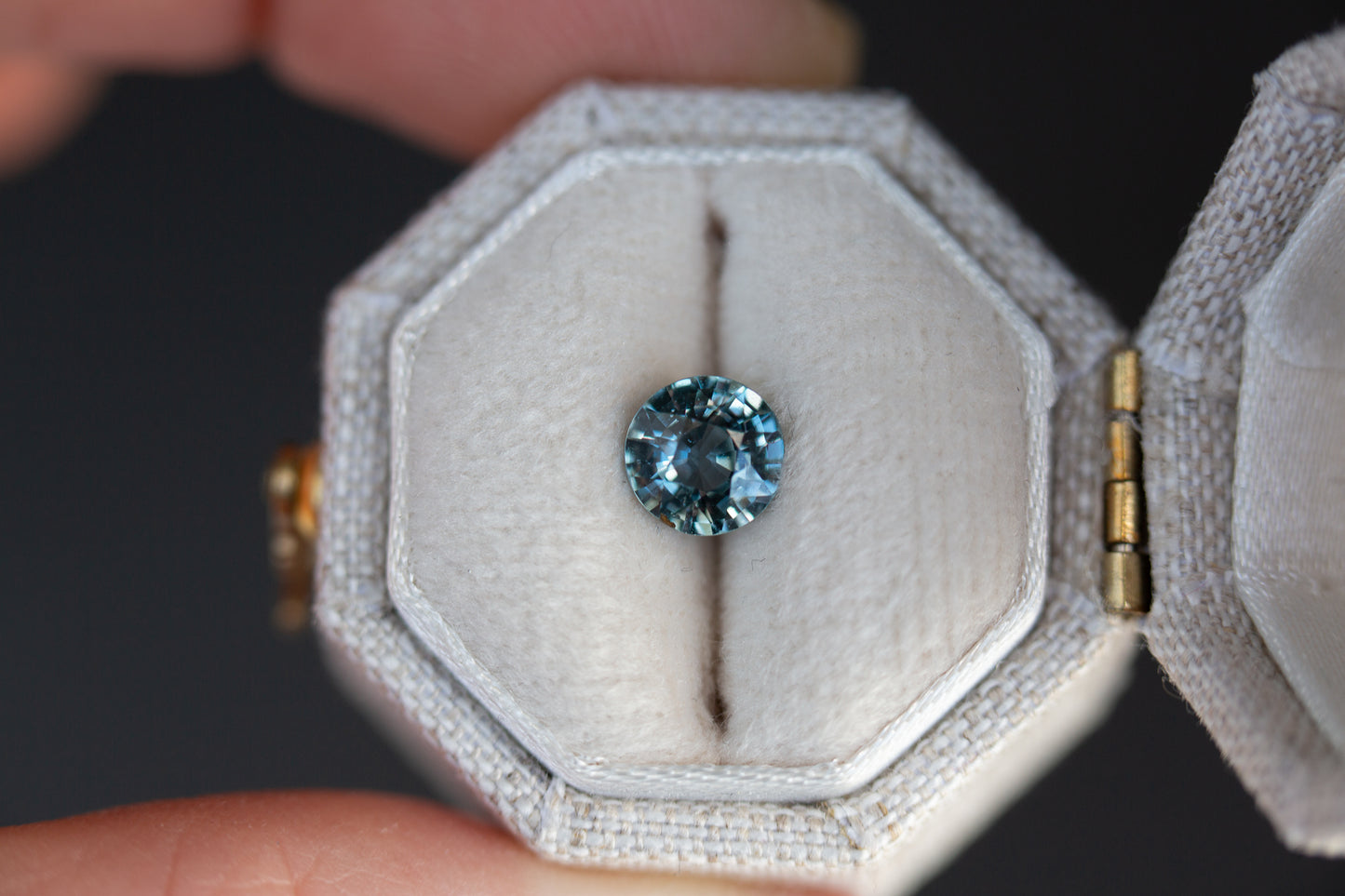 Load image into Gallery viewer, .95ct round blue teal sapphire
