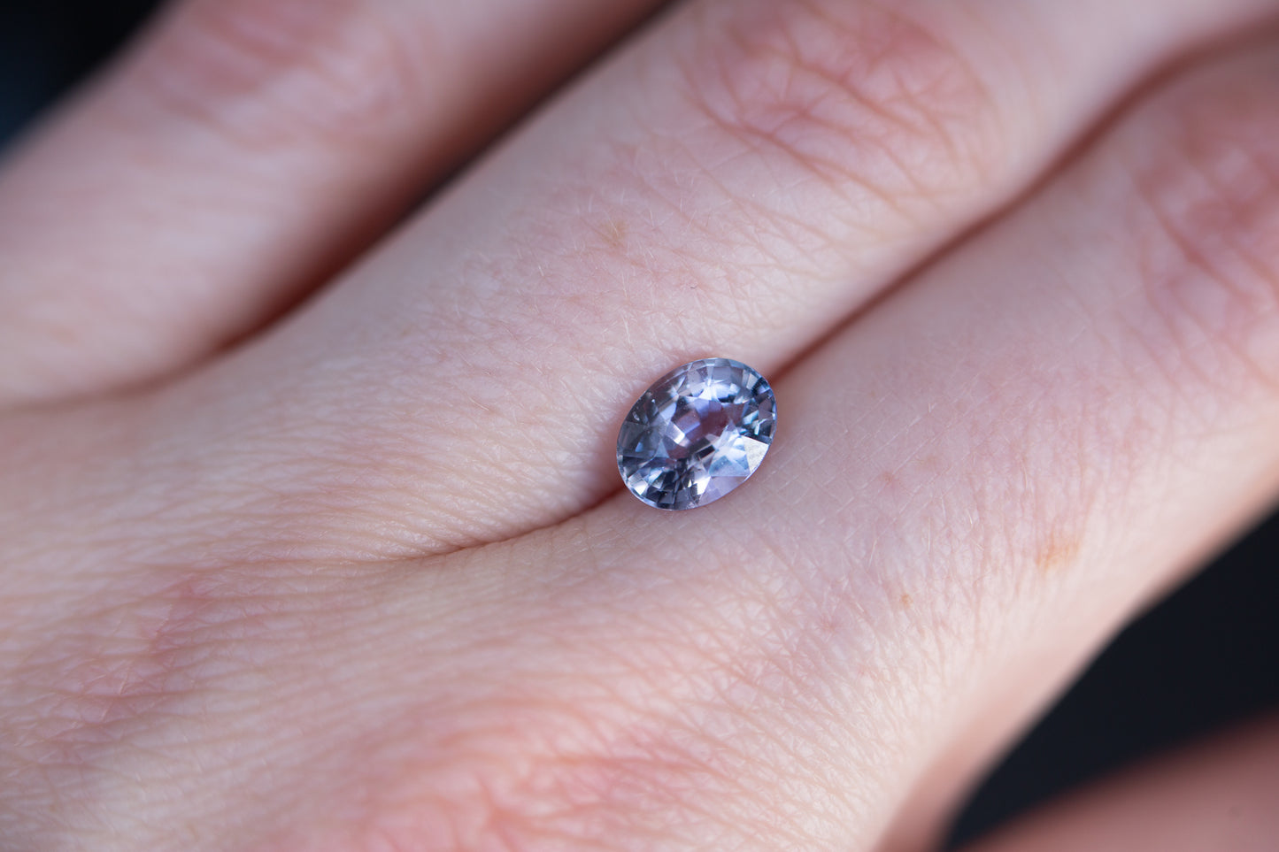 Load image into Gallery viewer, 1.74ct oval lavender sapphire
