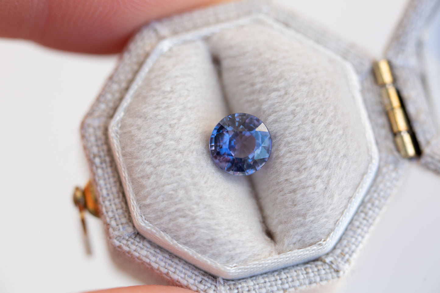 1.14ct round purple blue sapphire