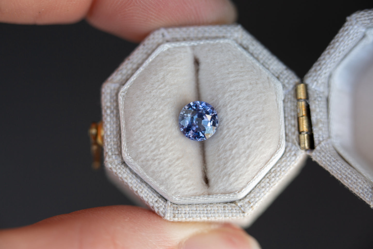 1.09ct round purple blue sapphire