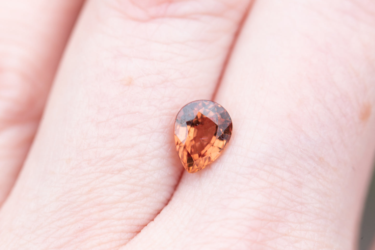 Load image into Gallery viewer, 1.8ct pear burnt orange sapphire
