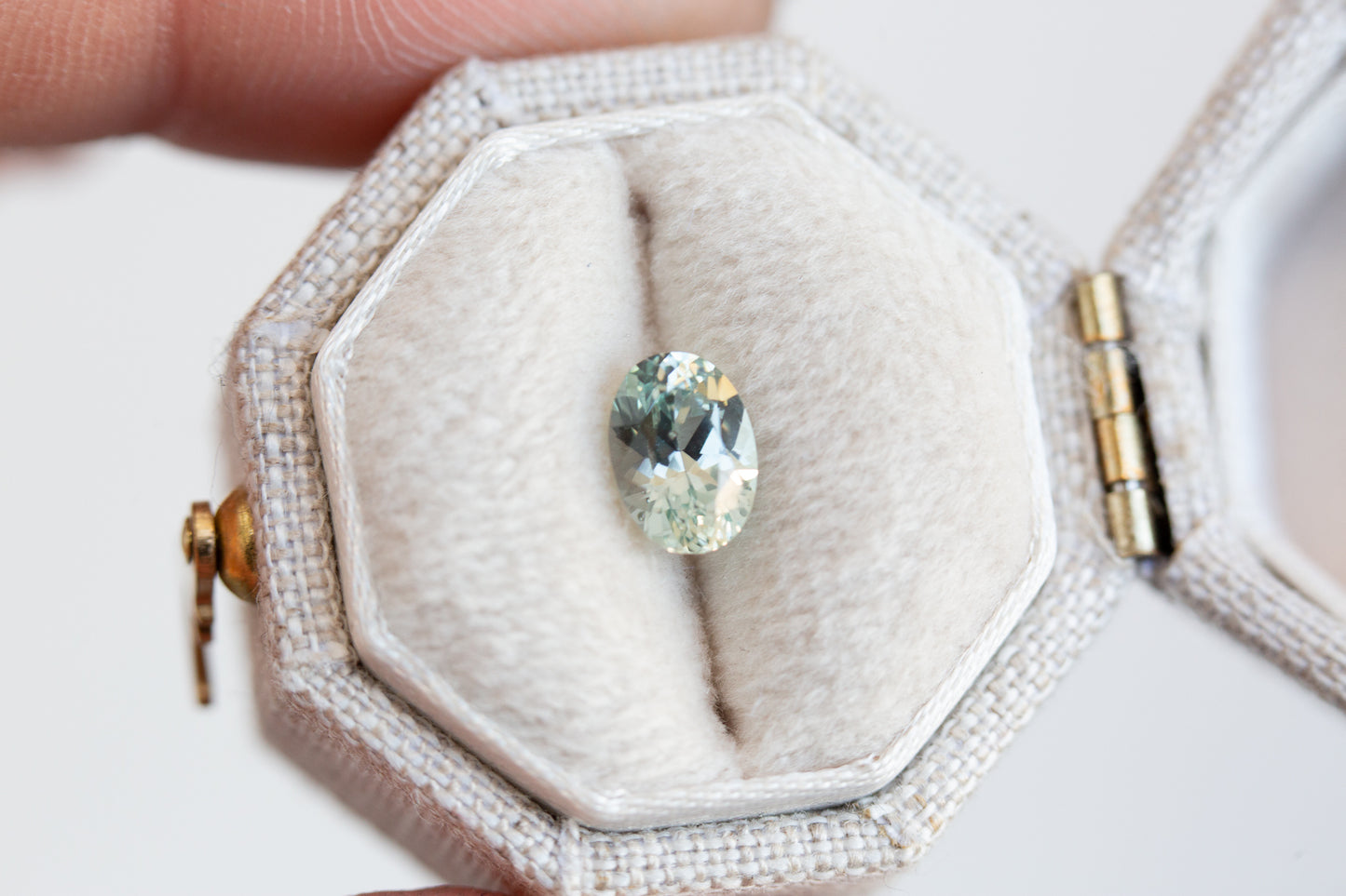 1.05ct oval Montana sapphire