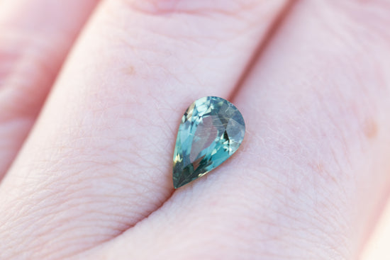 Load image into Gallery viewer, 2.14ct pear green sapphire
