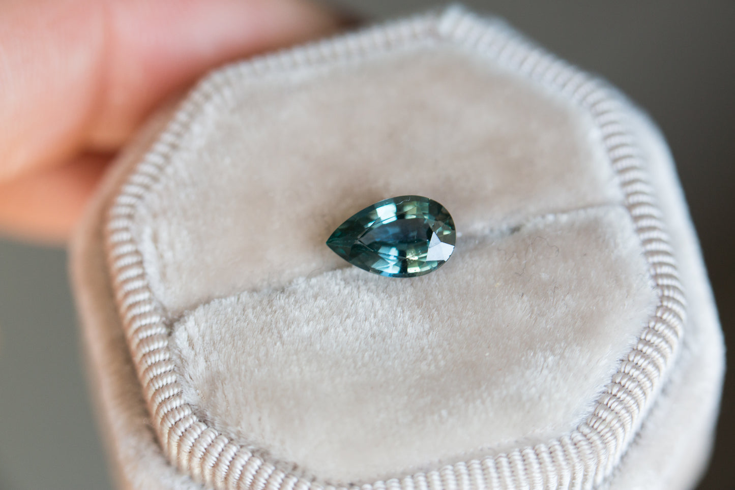 1.62ct pear teal/blue green sapphire