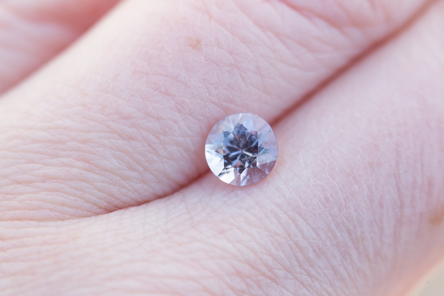 Load image into Gallery viewer, 1.28ct round light purple pink sapphire
