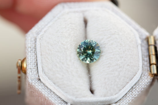 .93ct round green teal sapphire