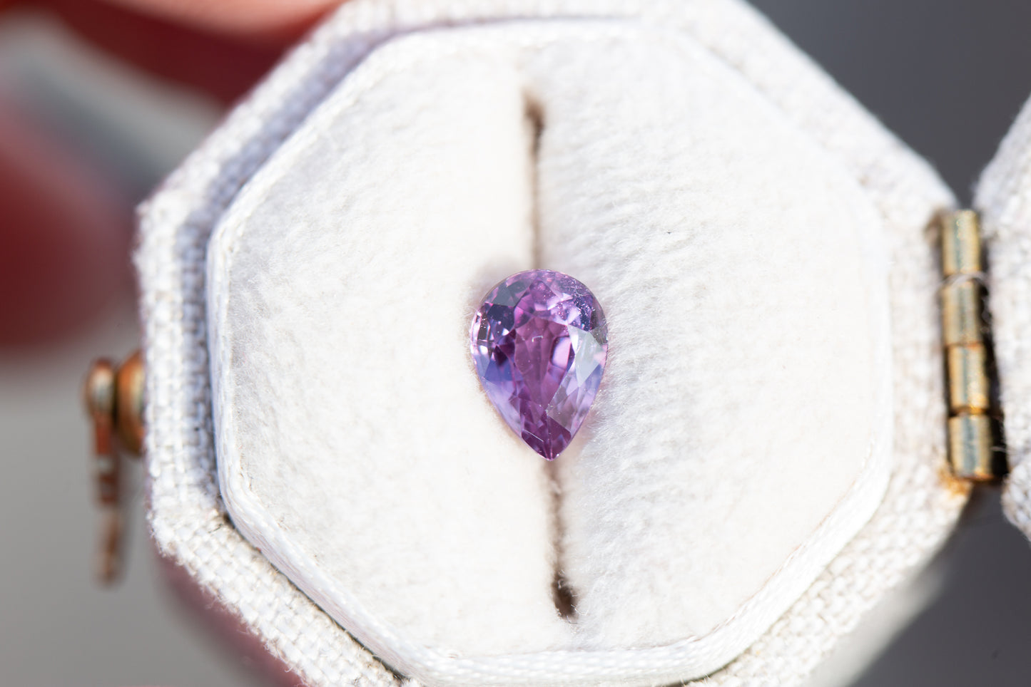 Load image into Gallery viewer, .94ct pear purple pink sapphire

