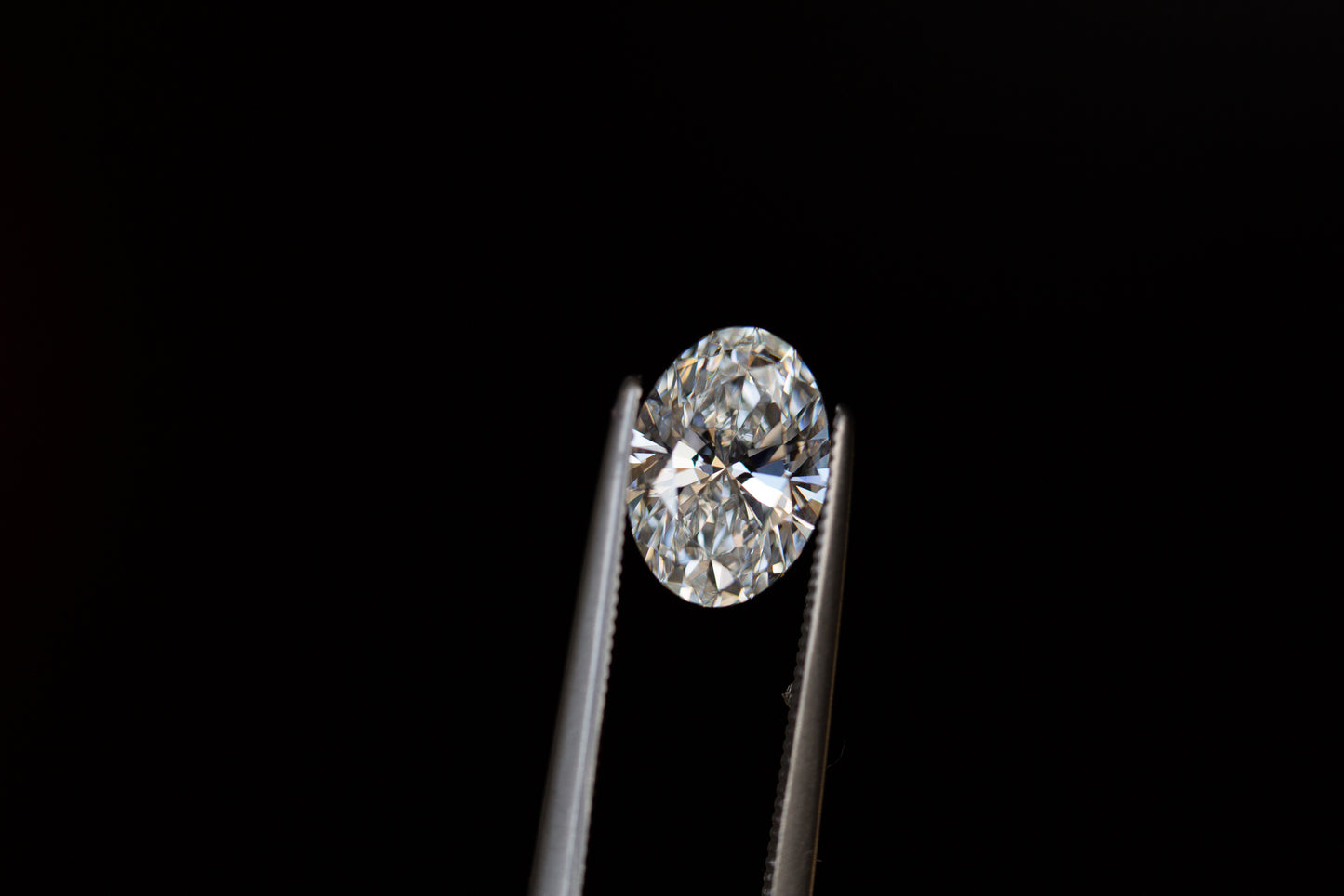 1.72ct oval lab grown diamond