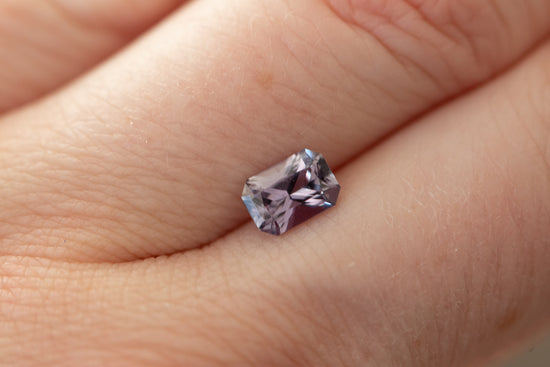 Load image into Gallery viewer, 1.04ct emerald cut mauve lavender sapphire
