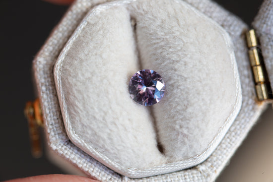 Load image into Gallery viewer, .51ct round medium purple mauve sapphire
