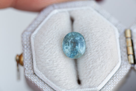 Load image into Gallery viewer, 1.91ct oval teal umba sapphire- color shift
