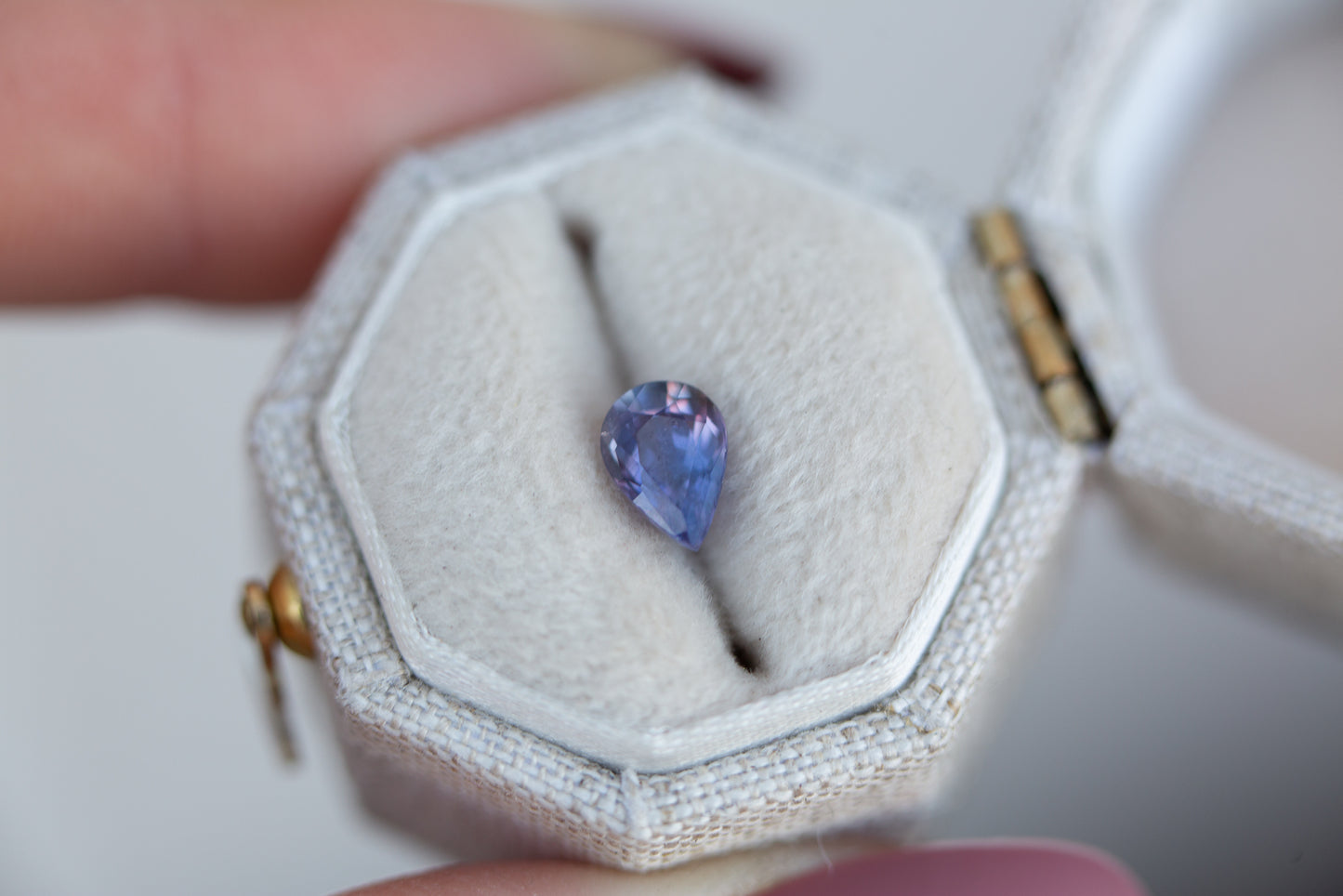 Load image into Gallery viewer, .98ct pear purple umba sapphire
