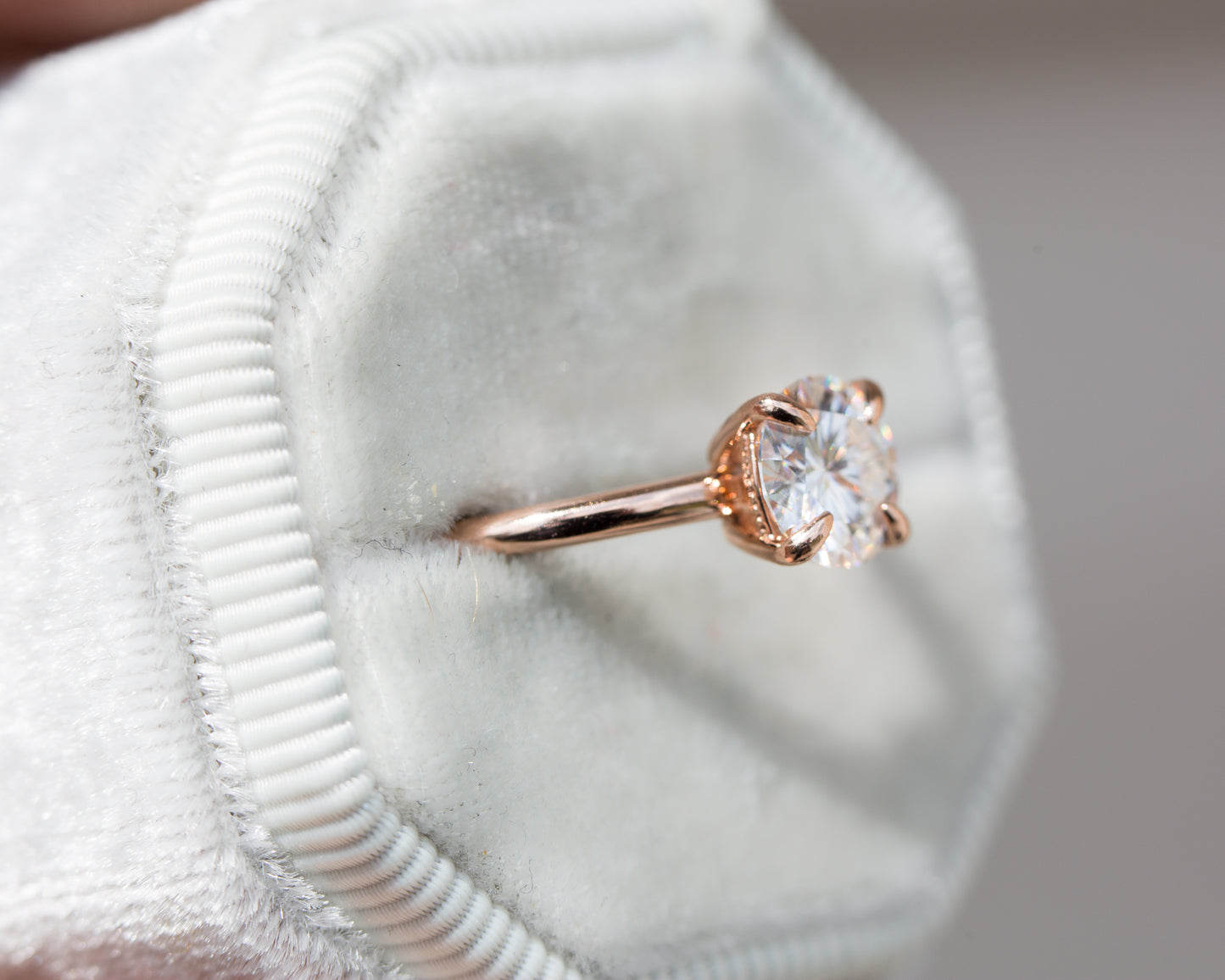 Load image into Gallery viewer, Round solitaire moissanite engagement ring, claw prongs
