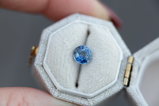1.18ct round blue sapphire