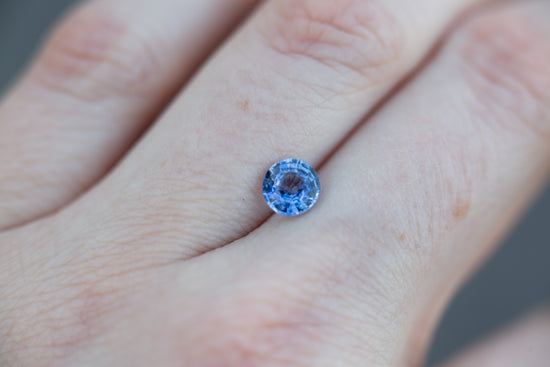Load image into Gallery viewer, 1.18ct round blue sapphire
