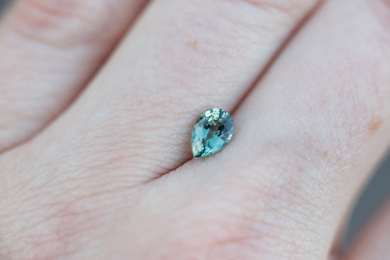 Load image into Gallery viewer, .87ct pear teal sapphire
