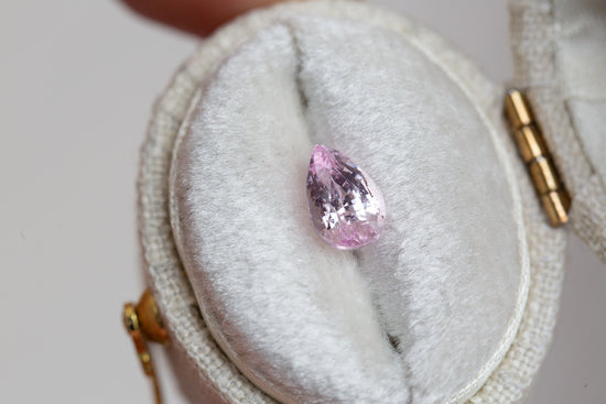 1.34ct pear light pink sapphire