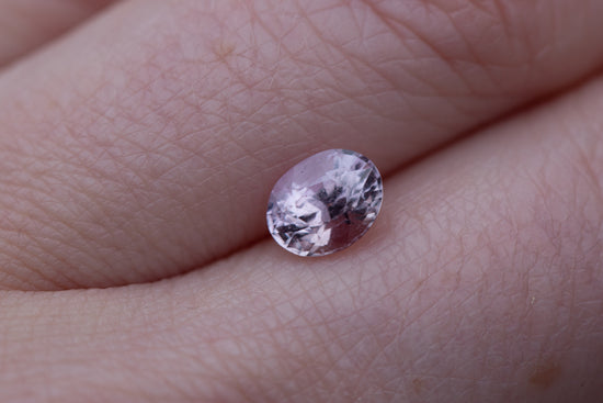 Load image into Gallery viewer, ON HOLD 1.4ct oval light pink sapphire
