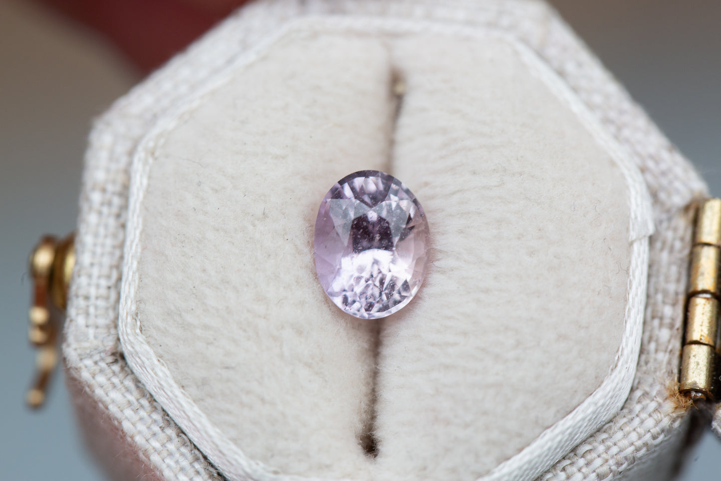 Load image into Gallery viewer, ON HOLD 1.4ct oval light pink sapphire
