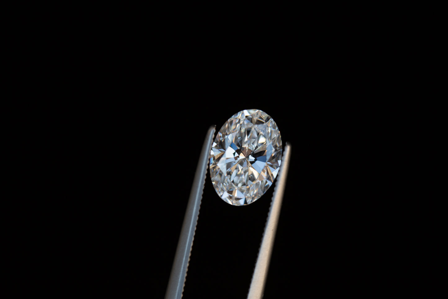 1.66ct oval lab grown diamond
