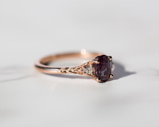 Load image into Gallery viewer, Aspen setting with oval alexandrite

