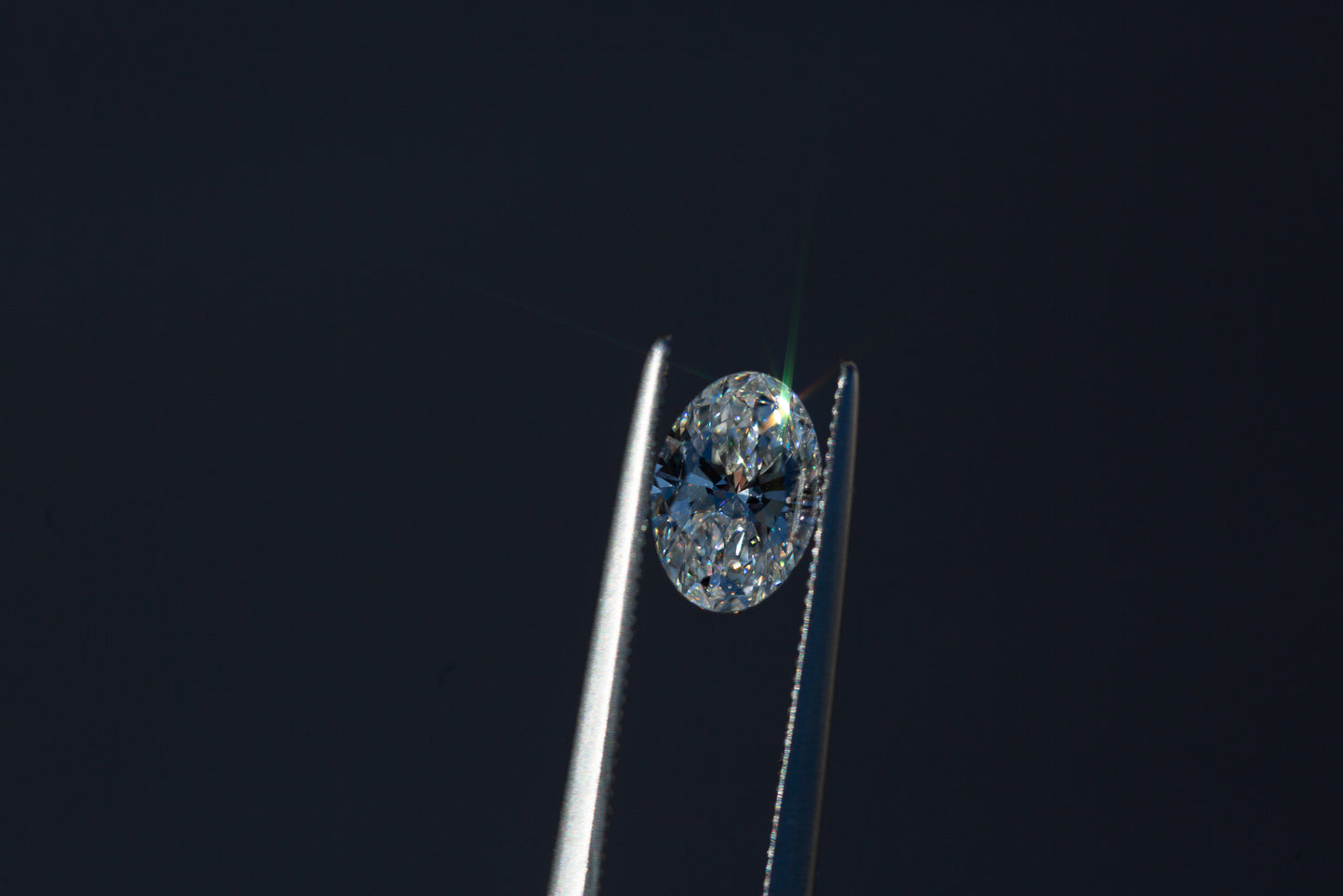 Load image into Gallery viewer, .84ct oval lab grown diamond
