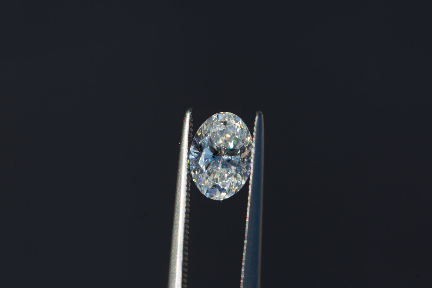 1.11ct oval lab grown diamond