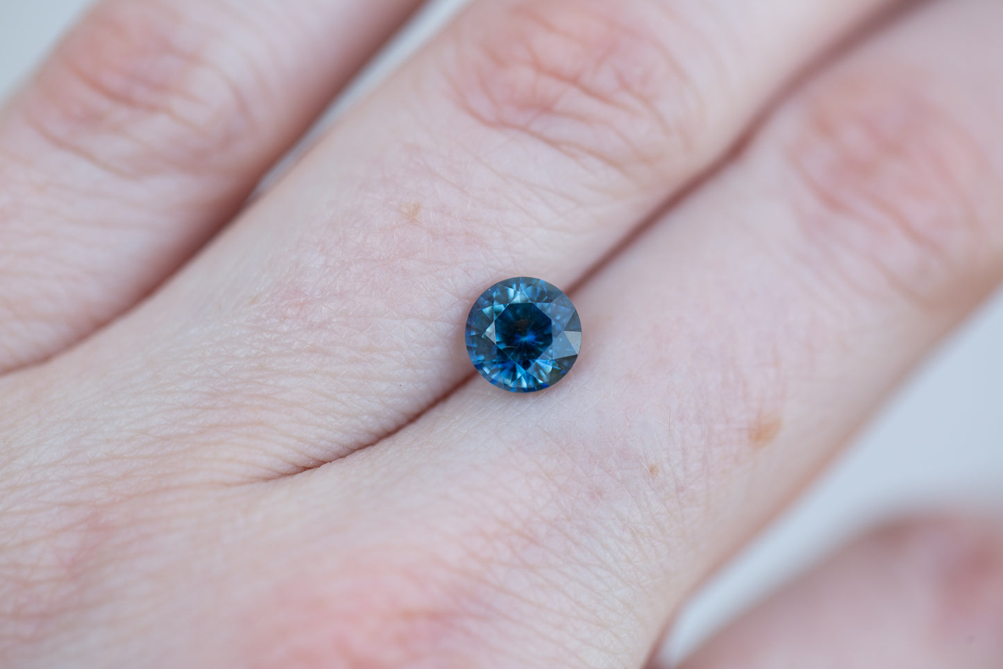 1.71ct round blue sapphire