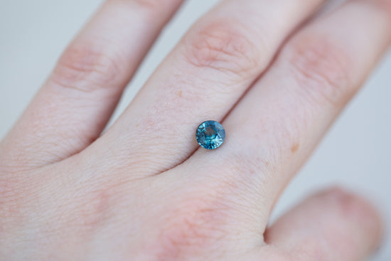 1.17ct round blue teal sapphire