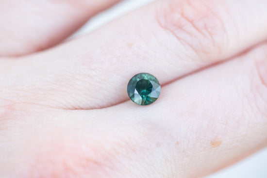 Load image into Gallery viewer, 1.48ct round deep green sapphire
