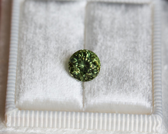 2.15ct round green sapphire