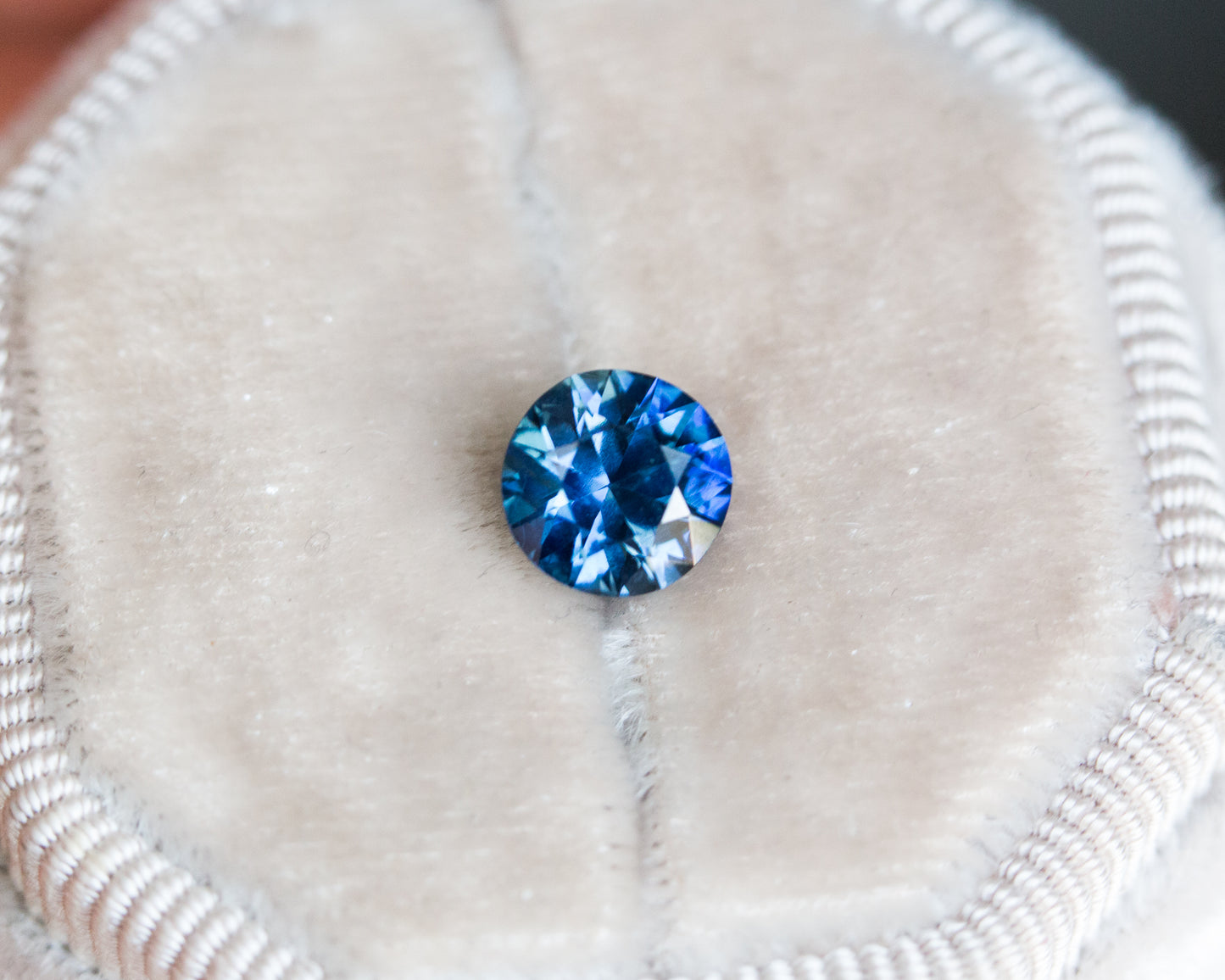 1.62ct round blue sapphire