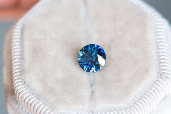 1.62ct round blue sapphire