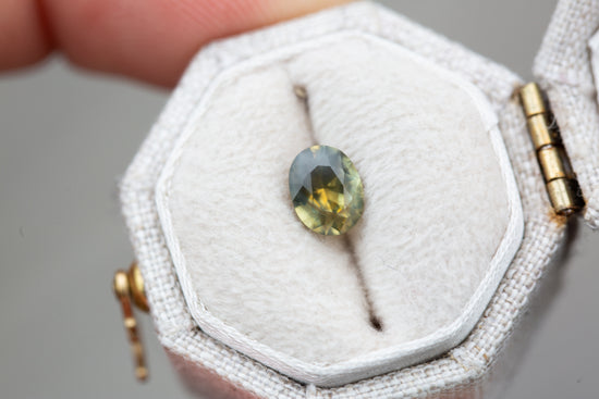 1ct oval unique grey green yellow sapphire