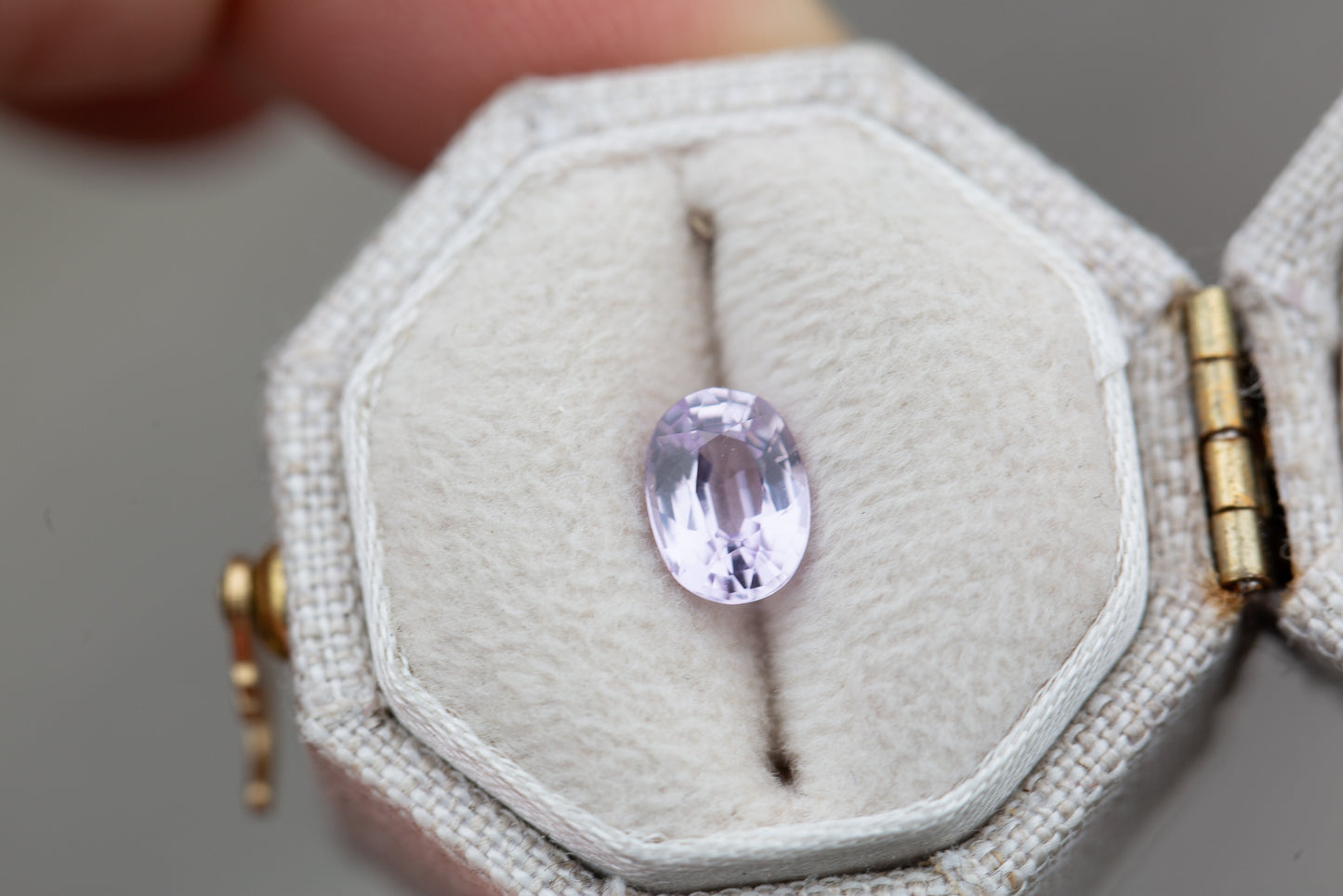 1.04ct oval lavender sapphire