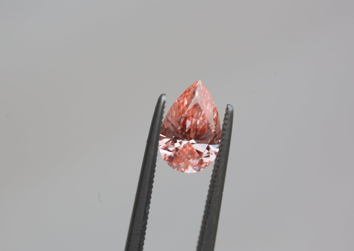 1.03ct pear fancy vivid pink lab diamond
