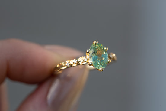 Load image into Gallery viewer, Rowan setting with oval lab green sapphire
