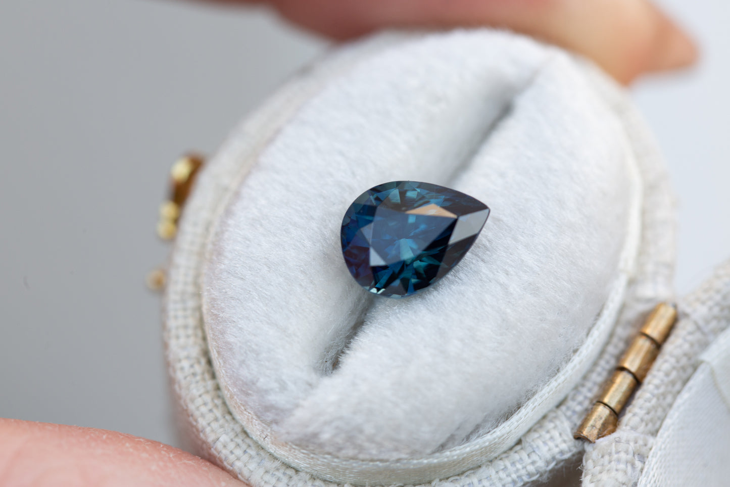 Load image into Gallery viewer, 2.29ct pear deep blue teal sapphire
